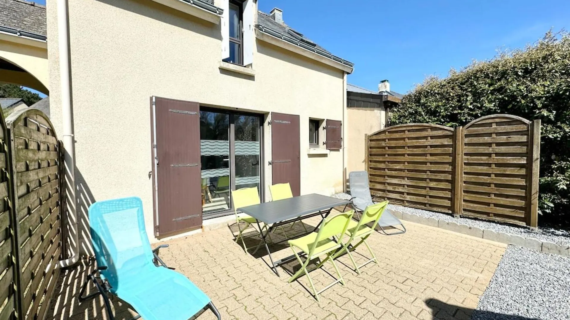Holiday home Charmante Maisonnette Terrasse - Proche Plages Guidel